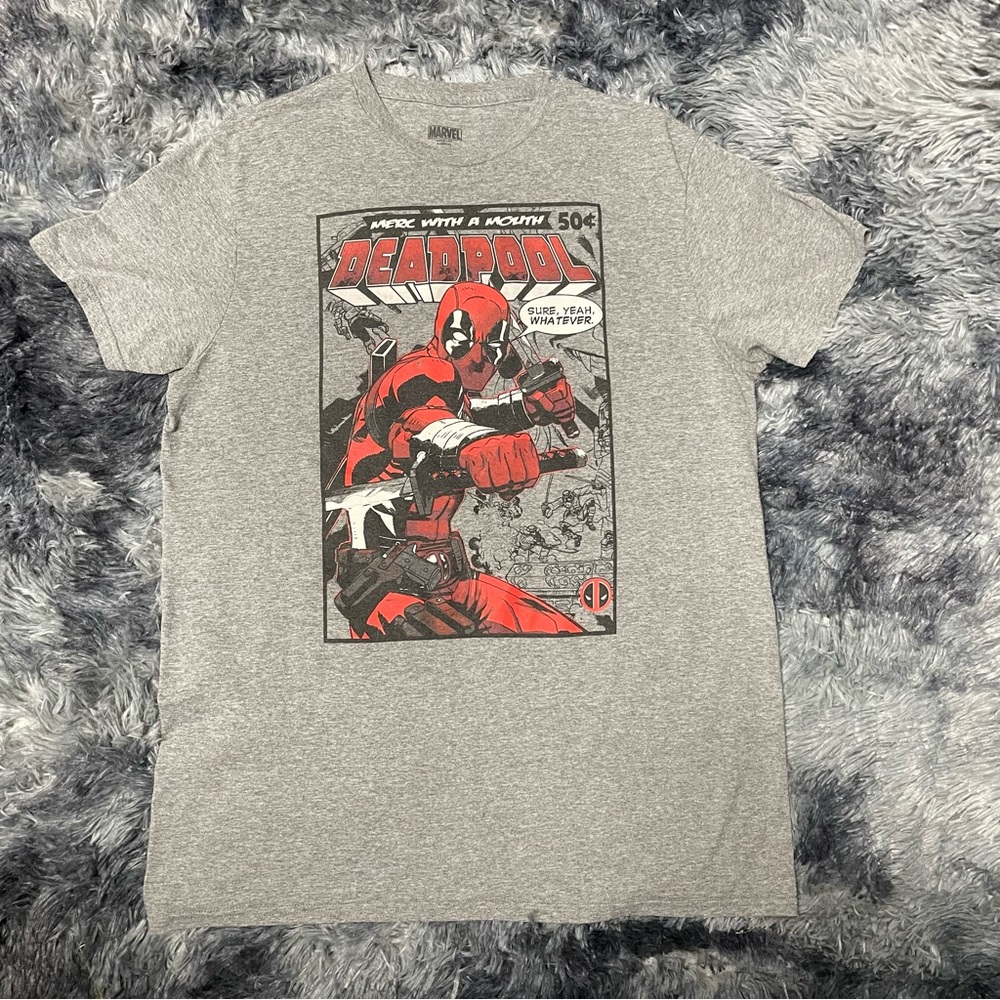 Deadpool Comic T-shirt- Large Men’s Juniors Oversized